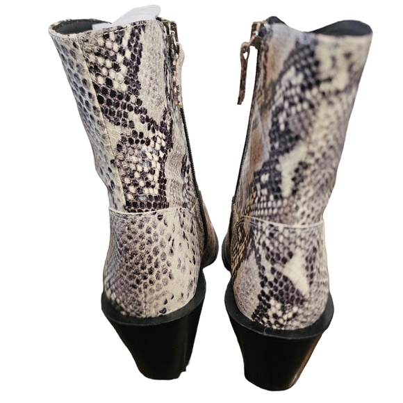 TopShop Snakeskin High Ankle Boots In Light Grey Size 40/9.5 US, MSRP $170 NIB - Picture 5 of 9